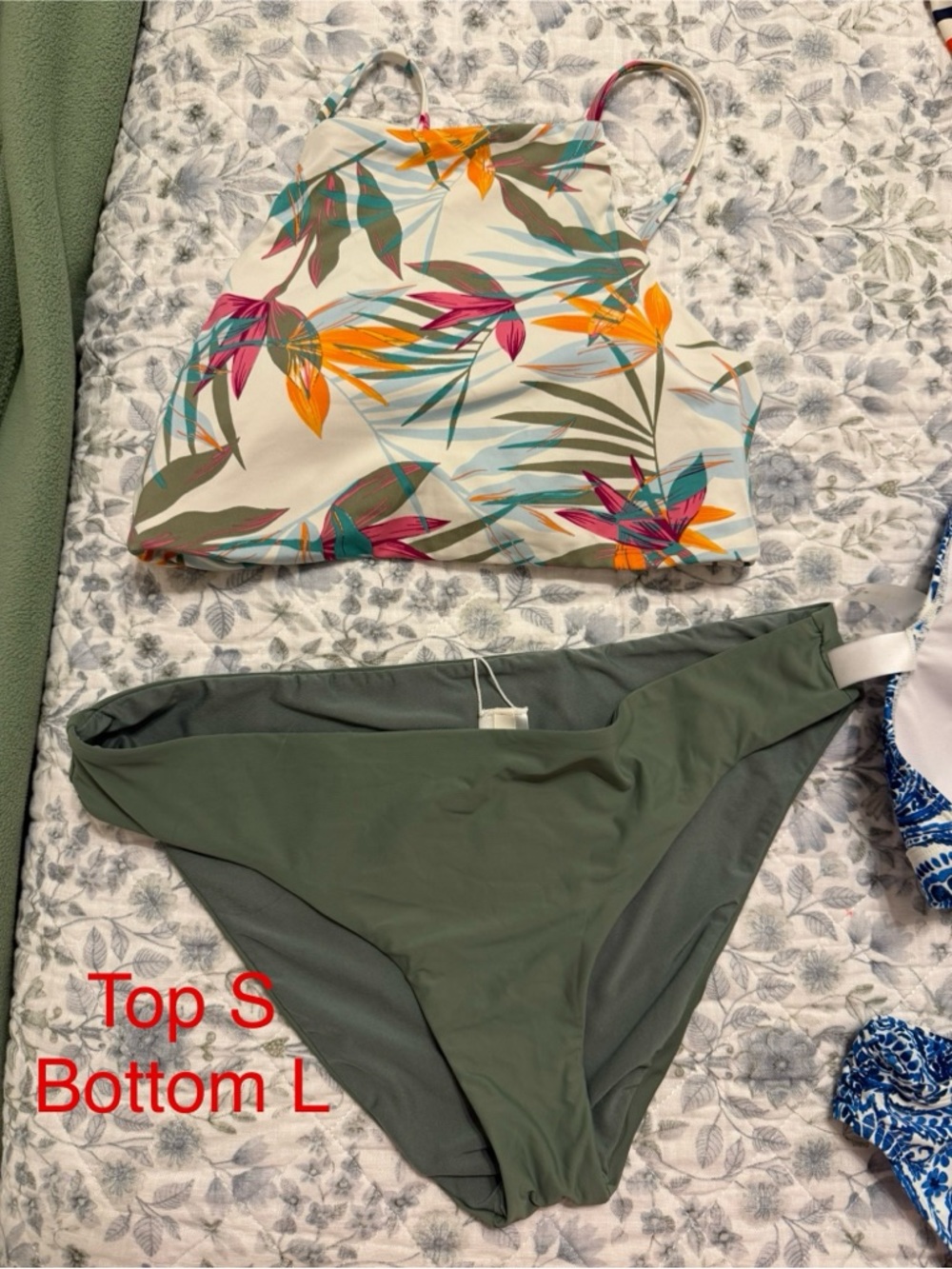 Roxy / Gianni Bini Bikini Set